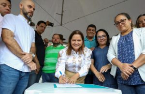 PREFEITA DO IPOJUCA, CÉLIA SALES, ANUNCIA PAVIMENTAÇÃO DE RUAS EM MARACAÍPE