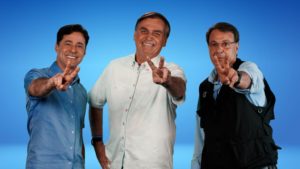 BOLSONARO: “QUEM VOTA 22 PARA PRESIDENTE TAMBÉM VOTA 22 PARA ELEGER ANDERSON FERREIRA GOVERNADOR E 222 GILSON MACHADO PARA SENADOR”