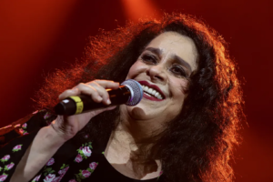 MORRE A CANTORA GAL COSTA