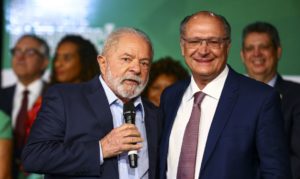 ALCKMIN TOMA POSSE NO MINISTÉRIO DE INDÚSTRIA E COMÉRCIO