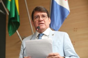 ALCIDES CARDOSO EXALTA DECRETO DO GOVERNO DE PERNAMBUCO SOBRE IPVA