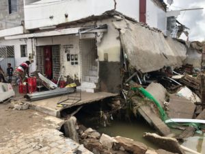 CHUVAS CAUSAM DESTRUIÇÃO EM SANTA CRUZ E CARUARU