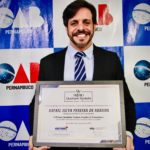 RAFAEL ARRUDA RECEBE O PRÊMIO QUALIDADE NORDESTE – ORGULHO DE PERNAMBUCO POR SUA CONTRIBUIÇÃO NA DEFESA DO CONSUMIDOR