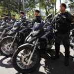 GOVERNADORA RAQUEL LYRA ENTREGA 200 MOTOS A POLÍCIA