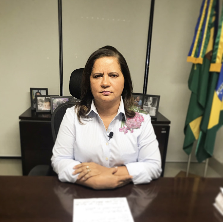 C7267527-6797-4E7C-AA2C-07C01B0C1BEF