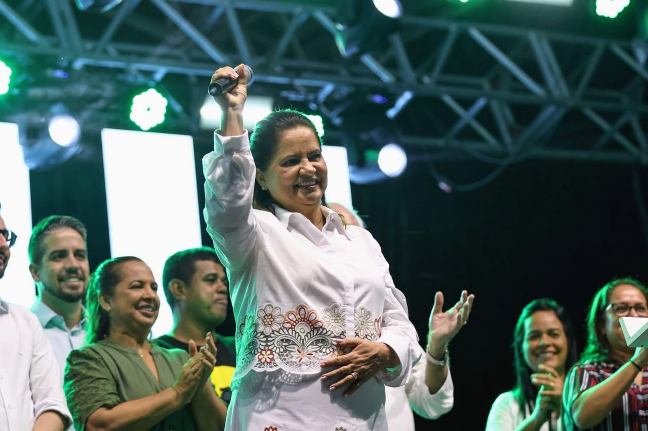 EM IPOJUCA, PREFEITA CÉLIA SALES INAUGURA PÁTIO DE EVENTOS DE 19.000M² COM BANDAS GOSPEL WhatsApp Image 2024-07-06 at 10.26.23