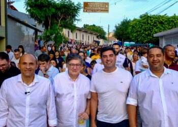 KAIO MANIÇOBA PARTICIPA DO ENCERRAMENTO DAS FESTIVIDADES DE SANTO AMARO EM TAQUARITINGA DO NORTE