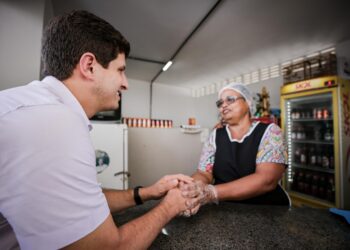 PREFEITO JOÃO CAMPOS ENTREGA O NOVO MERCADO DE ÁGUA FRIA