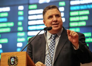 PASTOR CLEITON COLLINS DEFENDEU O NOME DO DEPUTADO EDUARDO DA FONTE
