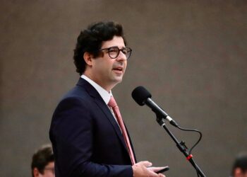 DEPUTADO RODRIGO FARIAS QUESTIONA, EM PEDIDO DE INFORMAÇÃO, DECISÃO DO GOVERNO DE TRANSFERIR BATALHÃO DA PM