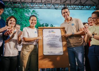 1e18033a-78f0-4e31-afb1-3529e750b612