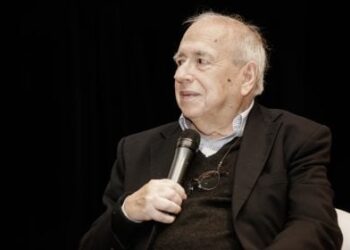 Luis_Fernando_Veríssimo_41536673330-420x280