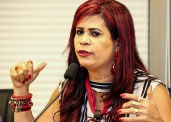 DELEGADA GLEIDE ÂNGELO SE FILIA AO PP