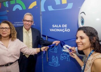 ALEPE INAUGURA SALA DE VACINAS d3b70f31-36ad-4f47-a834-f2013d0cff65