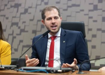 PEDRO CAMPOS E FELIPE CARREIRAS DEVEM PEDIR LICENÇA DA CÂMARA pedro-campos