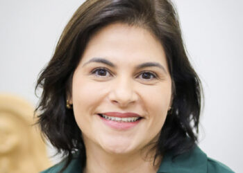PRISCILA KRAUSE DIGNIDADE, LEALDADE E COMPETÊNCIA Priscila-Krause-Branco-820x1024