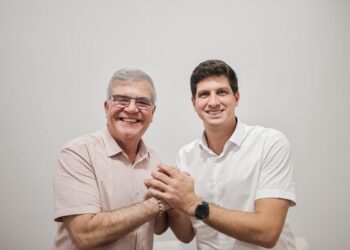 EX-PREFEITO JORGE ALEXANDRE DECLAROU APOIO A JOÃO CAMPOS WhatsApp-Image-2026-05-11-at-19.11.26-696x557
