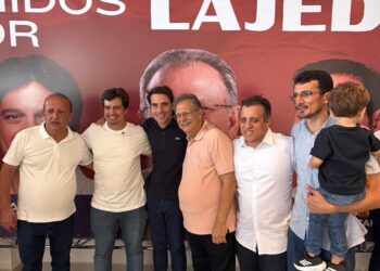 EM LAJEDO, ANTÔNIO JOÃO DOURADO E MARCANTÔNIO DOURADO REALIZAM GRANDE ATO DE APOIO A JOÃO PAULO COSTA WhatsApp Image 2026-05-24 at 20.15.07