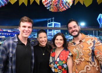 FOTO DE TÚLIO GADELHA E MIGUEL COELHO COM RAQUEL LYRA PROVOCA REPERCUSSÃO NOS BASTIDORES WhatsApp-Image-2026-06-01-at-19.27.08-e1780353274606