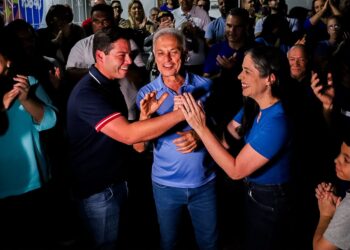 PAULO ROBERTO LIDERA LARGADA DAS CAMPANHAS DE IZA ARRUDA E TÚLIO ARRUDA EM VITÓRIA WhatsApp Image 2026-08-16 at 18.46.00